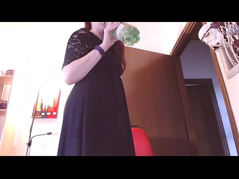 ❤️ Un escravo sumiso que adora as bragas sucias e deliciosas vese obrigado a masturbarse despois de ver este vídeo! ️ Vídeo de sexo a nós gl.appassistance.ru ❌️